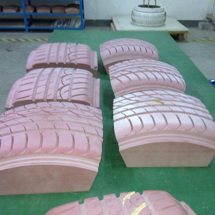 翻模輪胎模具硅膠用多少硬度的膠 ？